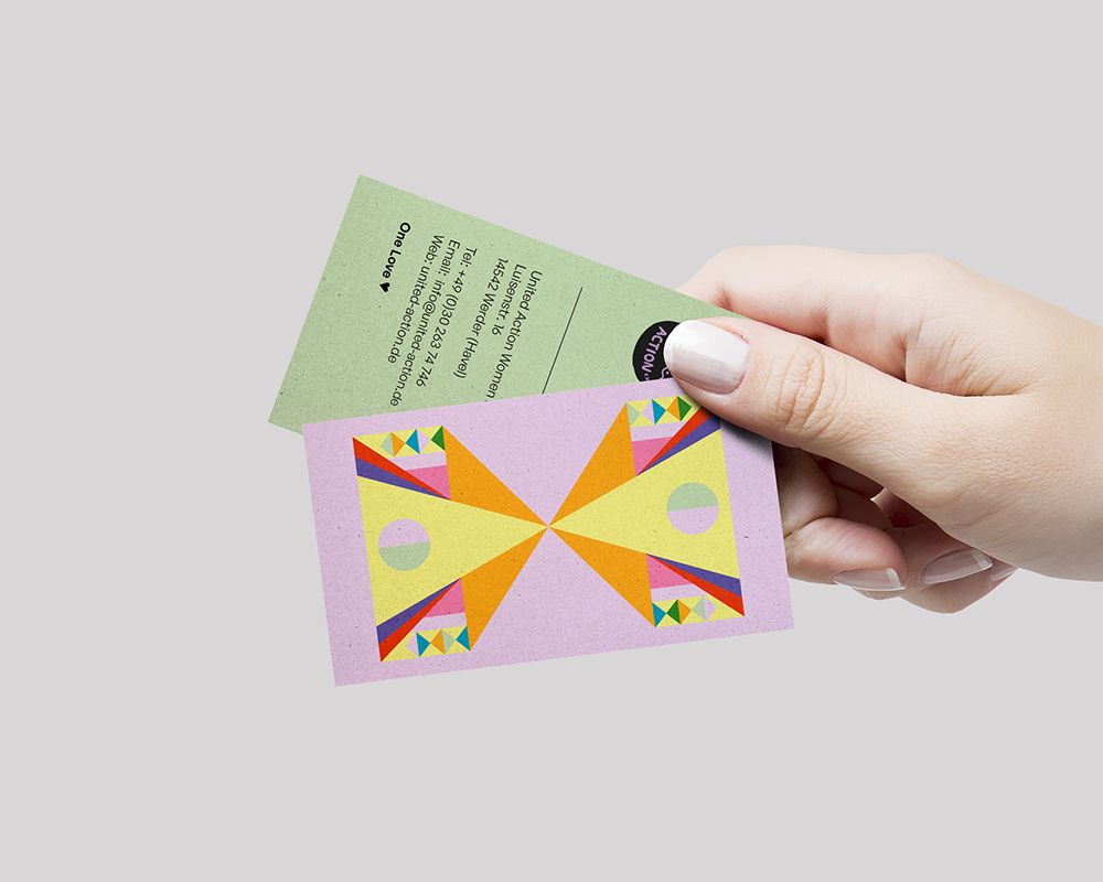 Business-Card-Hand-kl